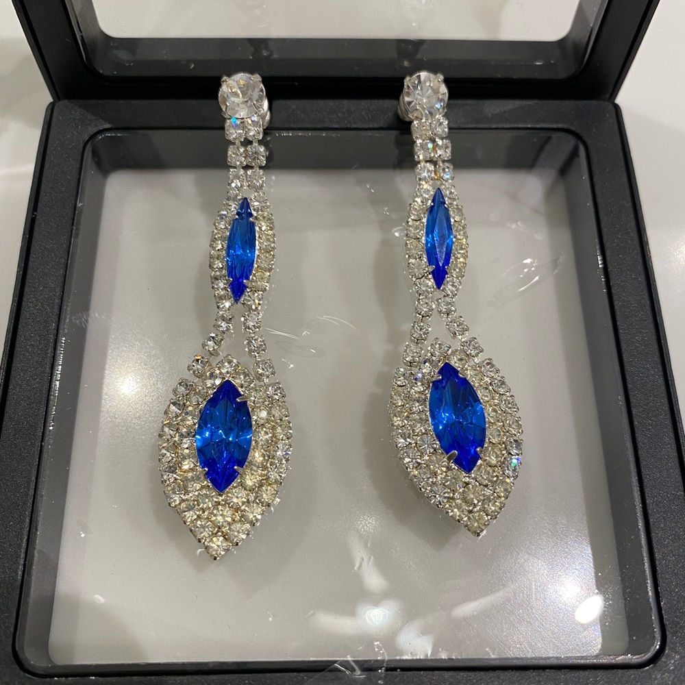 Diamond Safire drop earrings - just gorgeous!